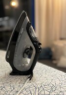 Sunny Modern Apartment - Sea View and Beach Access