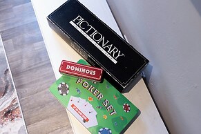 Wolverhampton - 4 Bed House - Free Parking