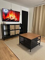 House-sleeps8-parking-garden