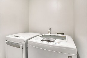 2 Mi to Coachella: Indio Oasis w/ Heated Pool