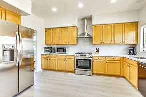 2 Mi to Coachella: Indio Oasis w/ Heated Pool