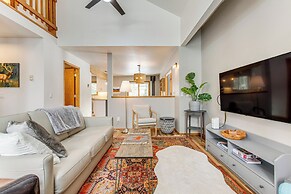 Fraser Townhome: Ski, Hike, Bike!