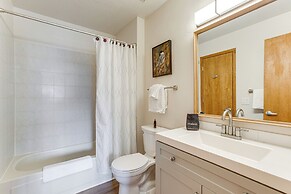 Fraser Townhome: Ski, Hike, Bike!