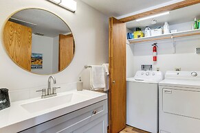 Fraser Townhome: Ski, Hike, Bike!