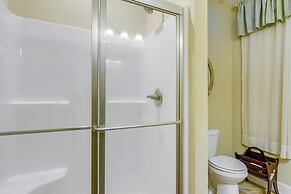 Spacious Lakefront Apt w/ Deck in Fayetteville!