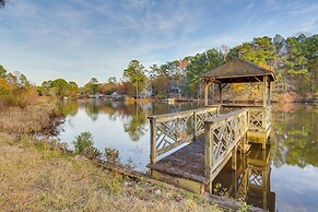 Spacious Lakefront Apt w/ Deck in Fayetteville!
