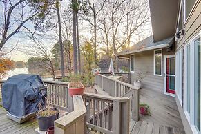 Spacious Lakefront Apt w/ Deck in Fayetteville!