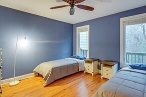 Spacious Lakefront Apt w/ Deck in Fayetteville!