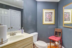 Spacious Lakefront Apt w/ Deck in Fayetteville!