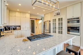 Mtn-view Escape w/ Hot Tub in Sparks!