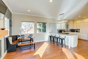 Mtn-view Escape w/ Hot Tub in Sparks!