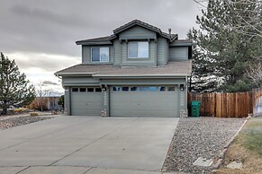 Mtn-view Escape w/ Hot Tub in Sparks!