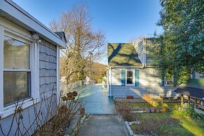 3 Mi to Downtown: Spacious White Plains Home