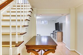 3 Mi to Downtown: Spacious White Plains Home