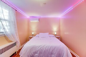 3 Mi to Downtown: Spacious White Plains Home