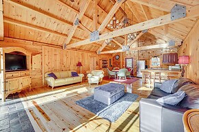 15 Mi to Snowshoe Resort: Cabin w/ Deck & Fire Pit