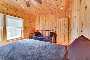 15 Mi to Snowshoe Resort: Cabin w/ Deck & Fire Pit