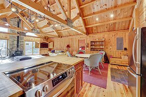 15 Mi to Snowshoe Resort: Cabin w/ Deck & Fire Pit