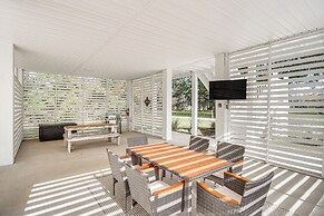 Walk to Marina & Beach: Modern Pass Christian Home