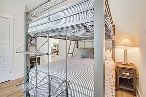 Walk to Marina & Beach: Modern Pass Christian Home