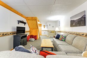 7 Mi to Mt Snow Resort: Family Home w/ Fire Pit!