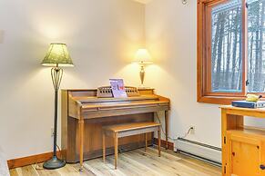 7 Mi to Mt Snow Resort: Family Home w/ Fire Pit!