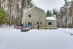 7 Mi to Mt Snow Resort: Family Home w/ Fire Pit!