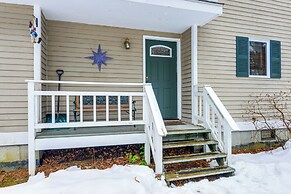 7 Mi to Mt Snow Resort: Family Home w/ Fire Pit!