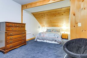 7 Mi to Mt Snow Resort: Family Home w/ Fire Pit!