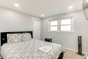 3 Mi to Dtwn: Home w/ Yard in Newark