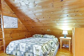 2 Mi to Boat Ramp: Log Cabin in New Hampshire