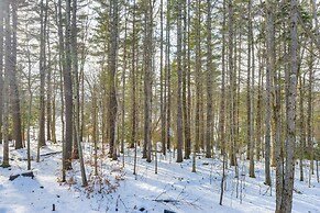 2 Mi to Boat Ramp: Log Cabin in New Hampshire