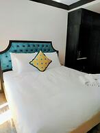 The Room Hotel Sunset Town