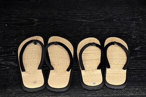 The Room Hotel Sunset Town