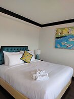 The Room Hotel Sunset Town