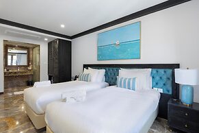 The Room Hotel Sunset Town