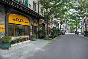 The Room Hotel Sunset Town