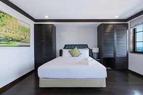 The Room Hotel Sunset Town