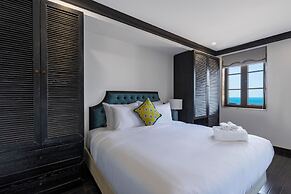 The Room Hotel Sunset Town