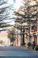 The Room Hotel Sunset Town