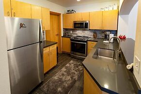 4315A - One Bedroom Deluxe Creekside Condominiums 1 Condo