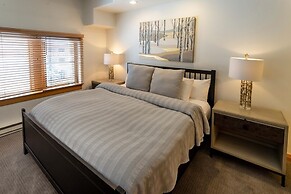 4315A - One Bedroom Deluxe Creekside Condominiums 1 Condo