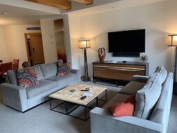 4315 - Two Bedroom Deluxe Creekside Condominiums 2 Condo