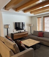 4315 - Two Bedroom Deluxe Creekside Condominiums 2 Condo