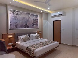 Hotel Aura By Arihant