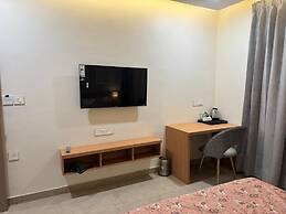 Hotel Aura By Arihant