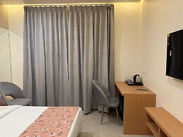 Hotel Aura By Arihant