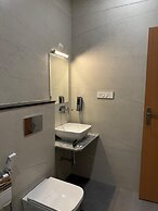 Hotel Aura By Arihant