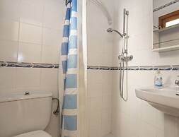 Spacious Villa With Garden