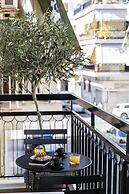 Elliot Petralona, Athens